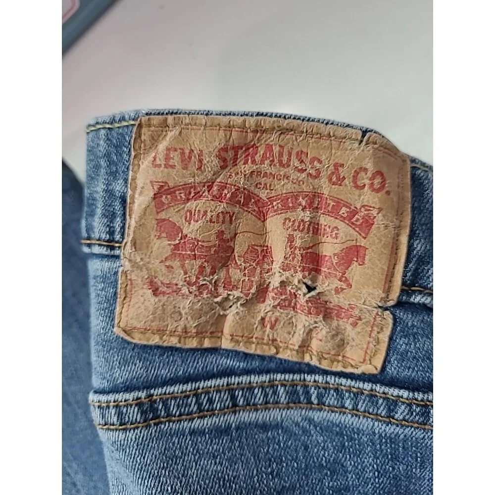 Levis levi’s 527